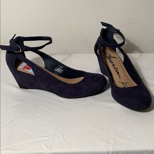 Brand New! American Rag Navy blue wedges